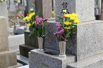 意外なものが岡山のお墓で次々盗まれる　いったい何の目的があって？県警が捜査