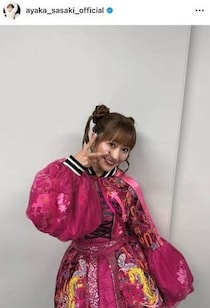 ももクロ・佐々木彩夏、真っ白ミニスカゴルフウェア＆ポニテなびかせ超キュート　「かわいいいーーー！！！」