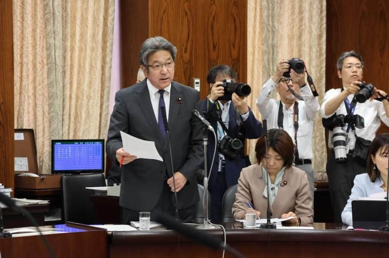 質問に立つ立憲民主党の杉尾秀哉参院議員（写真は杉尾氏のXから）