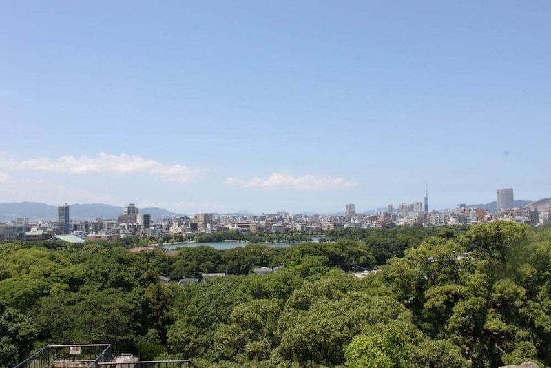 福岡城・天守台からの展望（舞鶴公園公式サイトのフォトギャラリーより）