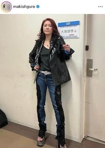大黒摩季、黒ミニ丈ワンピ×ヒールで変わらぬ美貌...「超カッコいい」「ビジュ最高」　デビュー35周年に向け告知