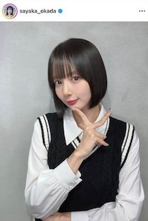 「役満ボディー」岡田紗佳、真っ赤なタイトスカート×ヒールで神スタイル　「可愛すぎます！！！」「おかぴー完璧！」