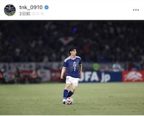 サッカーW杯、幼なじみ三笘薫にかわって...背番号「7」背負う田中碧　輪島塗のすね当てを贈られる
