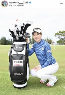 女子ゴルフの都玲華、肩出しオールインワン私服コーデでかわいさ限界突破　「ほんまに綺麗」「可愛すぎます！」