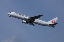 JAL国内線CA飲酒事案、国交省が厳重注意　全役員報酬減額、50代チーフCAは懲戒解雇