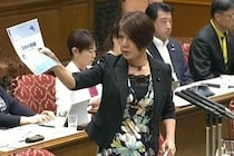 自衛隊批判の日教組出身議員は、どんな気持ちで教え子の就職を祝ったのか　4年半前のポストが波紋
