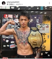 RIZIN参戦の格闘家・ジョリー、10年前の「ガリガリの俺」写真公開　タトゥーもなし...現在は上半身にガッツリ