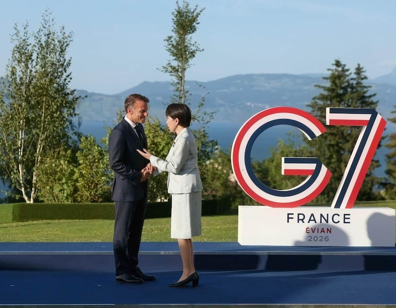 マクロン仏大統領と高市首相(内閣広報官公式X(@PressSec_JP)より)