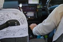 「110番！」叫ぶ男性をボンネットに載せタクシー発進　人身事故で日本交通が謝罪「あってはならない」