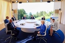 高市早苗首相、G7での「孤立」動画拡散　「誰からも相手にされてない」？批判の声も