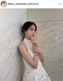 高橋ひかる、おヘソちらりなトップス×ワイドデニムのコーデで神スタイル炸裂　「めちゃくちゃかわいい！！」