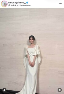長濱ねる、黒ドレス姿で色気ダダ漏れ...国宝級の美貌に衝撃　すらり神スタイルのバックショットにドキっ