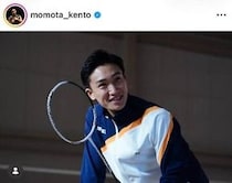 バドミントン桃田賢斗、「格別の美しさ」純白ウェディングドレス姿の妻と2ショ　結婚式で「涙が止まりませんでした」