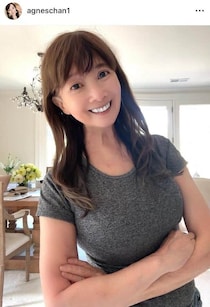 アグネス・チャン70歳、透け感白ロングドレス姿で...変わらぬ美貌にドキっ　「可愛かった」「綺麗です」