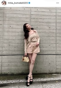 久間田琳加、深めスリット入り黒ワンピで神スタイル炸裂　「うっとり」「相変わらずお美しい」「全部が綺麗」