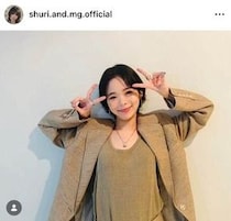 母親は伊藤蘭...趣里、黒ノースリーブワンピで神スタイル炸裂　「かわいいー！！！」「キュート」大絶賛の嵐