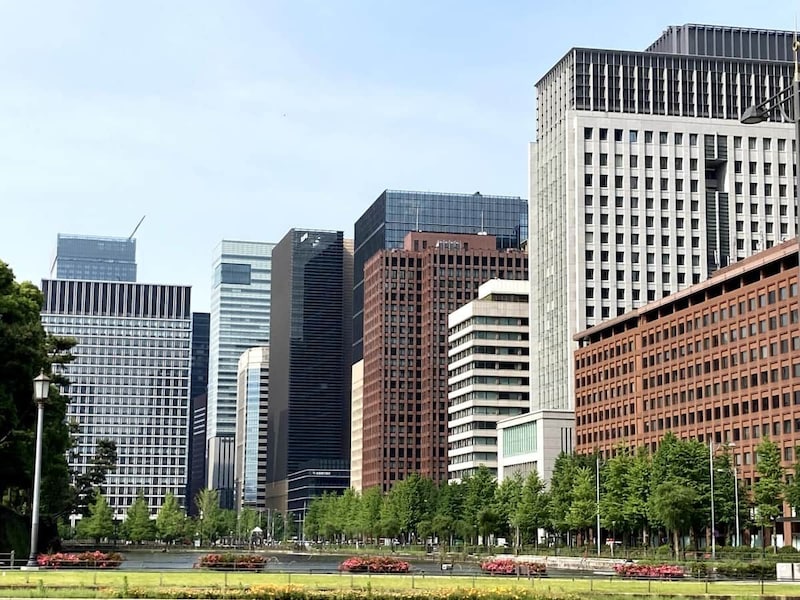 東京・丸の内のオフィスビル群