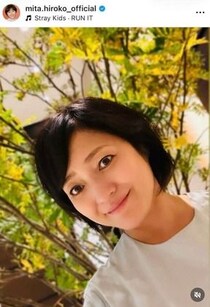三田寛子、涼しげ淡いグレーの着物姿で変わらぬ美貌　「綺麗すぎる」「いつも若々しくて美しい」