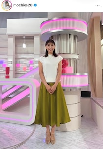 奇跡の54歳・望月理恵アナ、膝上ミニ丈ゴルフウェアで神スタイル炸裂　「大人の色気」「美しい」「いつもキュート」