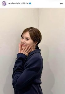 白石麻衣、透け感真っ赤なワンピ姿で色気ダダ漏れ...国宝級の美貌に衝撃　「ガチ女神降臨」「可愛すぎ」