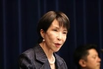 ジュエリー授賞式は出てもNATO会議は欠席の高市首相　週末は「終日、公邸」でも中傷動画の答弁準備できない