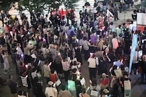 「高市総理は国会に出ろ」「暮らしをよくする法案を」国会前デモ...新宿駅前でも呼応、抗議の声