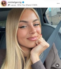 サッカーベルギー代表GKクルトワの美人妻、超ミニ×ベルギー代表ユニ姿で神スタイル炸裂　キスショットも