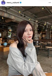 生見愛瑠、肩出しワンショルのコーデ＆まとめ髪にして「激カワ」ドキっ　「かわいすぎます！」「かわい～い！」