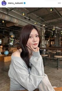 生見愛瑠、肩出しワンショルのコーデ＆まとめ髪にして「激カワ」ドキっ　「かわいすぎます！」「かわい～い！」