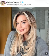ドジャース・フリーマンの元モデル美人妻、白タンクトップ姿でニッコリ　すらり神スタイルの美貌にドキっ