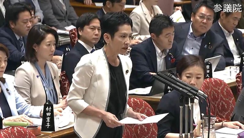 参院予算委の集中審議で質問する立憲民主党の蓮舫参院議員（参院インターネット中継より）