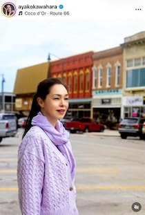 川原亜矢子、涼しげ唐辛子柄の浴衣で...変わらぬ美貌にドキっ　「お美しい」「とってもお似合い」圧倒的存在感