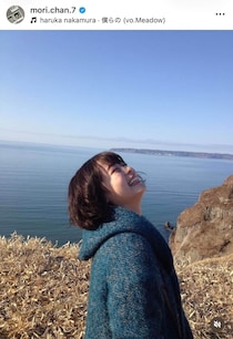 森七菜、肩出し黒ベアトップドレス姿で美貌ダダ漏れショット　「かわいすぎるよー！」「愛くるしすぎる」