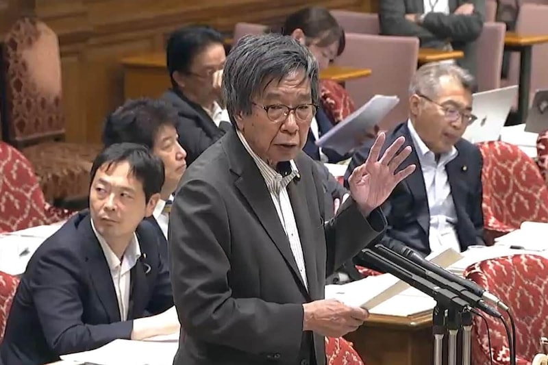 副首都構想について質問する共産党の大門実紀史参院議員（参院インターネット中継から）