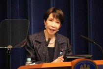 消費減税見送りなら「政権終わる」　支持率下落で官邸に危機感