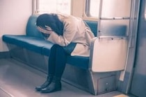 電車内でせきをした女性に「嫌がらせ」？繰り返された隣客の露骨なせき払い　車内は緊張...「次は自分か」