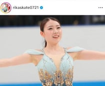 紀平梨花、肩出しノースリのコーデで「激カワ」ドキっ　「めっちゃ可愛いくて綺麗」氷上と雰囲気変わって