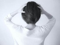 「知らない人がずっと私のこと撮っていて怖かった」　観光地で暮らす小学生を外国人観光客が撮影...母親の複雑胸中