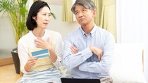 税務調査官「追徴課税1,200万円です」…54歳・サラリーマン夫を亡くした51歳・専業主婦妻への“無情な追い打ち”【税理士が解説】