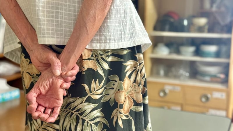 父が大火傷を負っても決して帰らなかった50代一人娘、愕然。「至急来てほしい」緊急連絡で、20年ぶり帰省…変わり果てた〈両親の姿〉と〈実家のありさま〉【介護の実態】