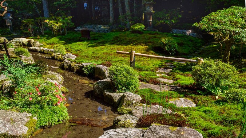 売れない庭に税金?自宅の庭園設備を“時価評価”した国税不服審判所の判断とは【税理士が解説】