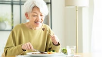医師がシニアに「肉を食べろ」という理由…60代で「みるみる老けこむ人」と「若々しく活気がある人」の決定的な差