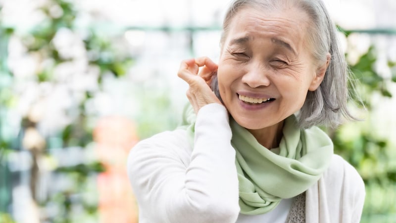 「お金は心配ない」と笑う年金12万円・物忘れが増えた81歳母。54歳娘が〈実家の通帳〉を覗き“残高500万円”に一安心も…一転「1円も使えない」と知り、絶句【FPの助言】