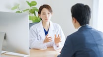 医師が患者への説明を「あえて控えるケース」3つ…納得できる診療を受けるために、患者が心掛けるべきこと【医師が解説】