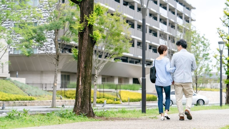 マンションなんて買わなければよかった…8年前「4,800万円」で東京で新築を買った40代共働き夫婦。不動産価値高騰も、「深い後悔」に苛まれるワケ【FPが警告】