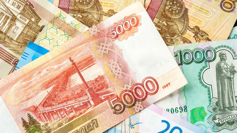 パンさえ買えない“壮絶貧乏”を経験したロシア人妻の教え…「浪費をするなら投資」「現金は絶対持つな」「貯金をするより不動産」