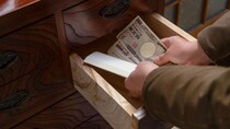 銀行は信用できません…資産5,800万円、大量の札束が隠された納戸・仏間の床下・押入れ。「タンス預金が一番だ」72歳男性の思い込みを一変させた〈衝撃の事実〉【FPの解説】