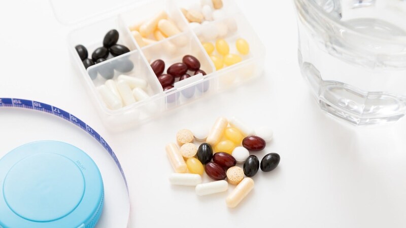 ダイエットのため「サプリメント」や「健康食品」で栄養補給→専門医が“オススメしない”納得の理由