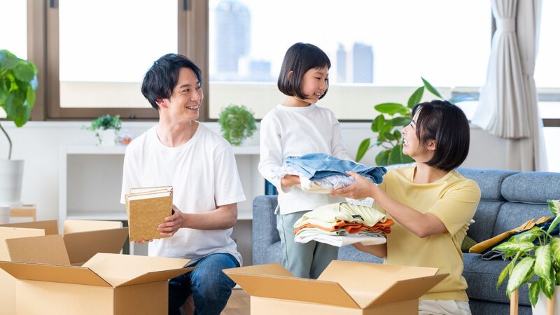 満員電車、社畜生活からの解放…東京在住・世帯年収1,320万円だった30代夫婦、「地方移住」でのびのび快適な生活のはずが、待っていたのは「銀行からの残酷な宣告」