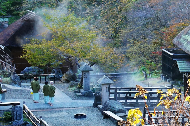 （高湯温泉（福島県）／PIXTA）